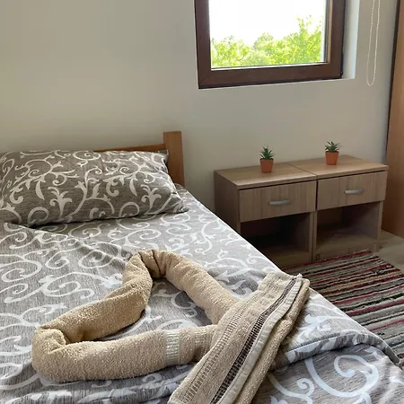 Vikendica Cerovic Holiday home