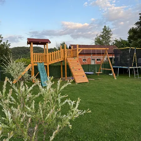 Vakantiehuis Vikendica Cerovic *