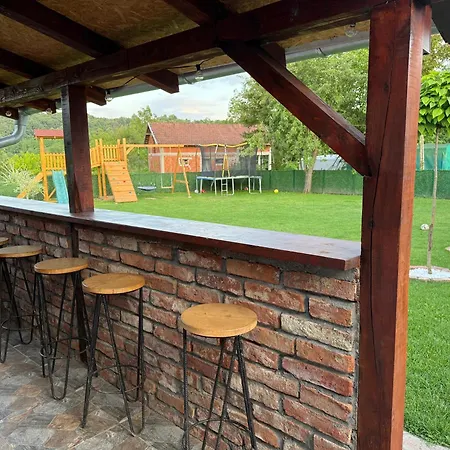 Dom wakacyjny Vikendica Cerovic Kraljevo