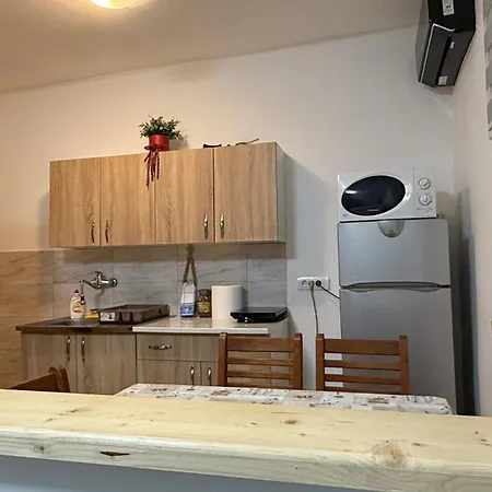 Feriehus Vikendica Cerovic