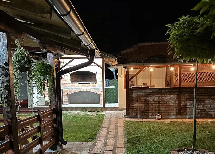 Vikendica Cerovic Ferienhaus